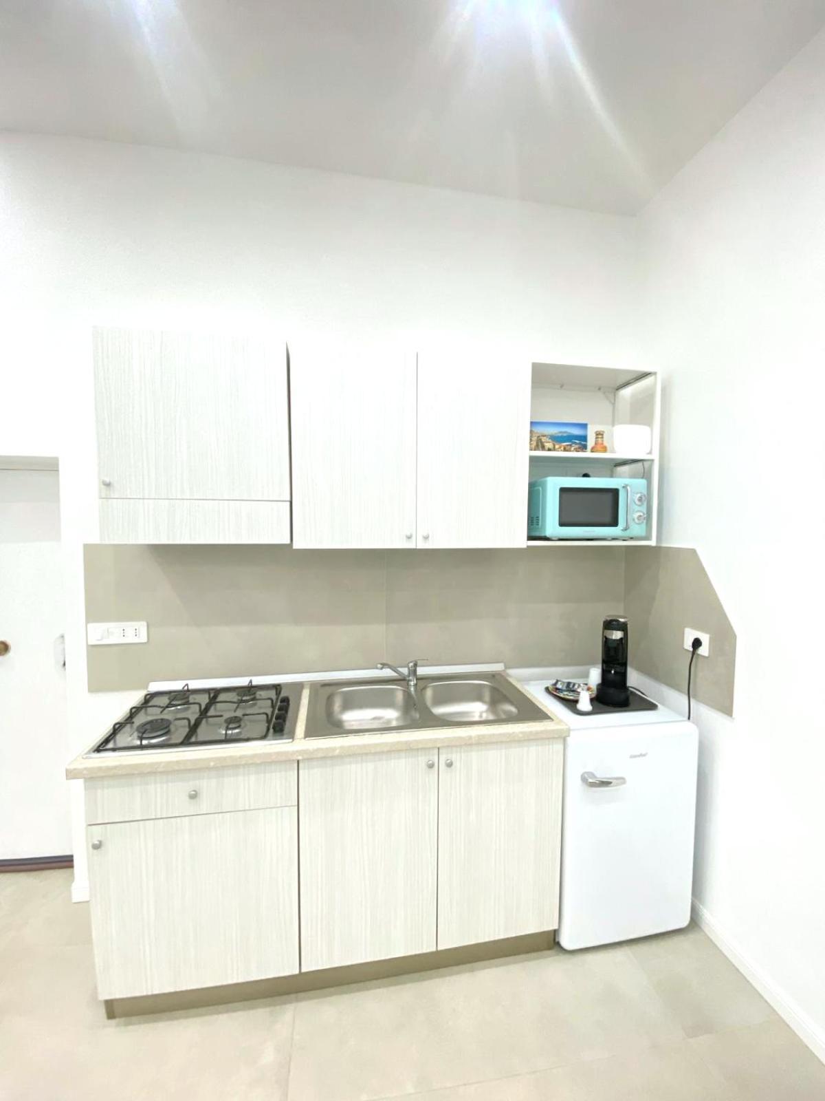 Апартаменты A Casa Mia Неаполь Экстерьер фото